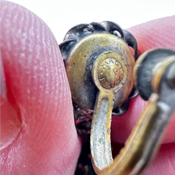 SALE! Vintage micro mosaic “made in Italy” brass screw back dangle earrings! - Picture 3 of 10